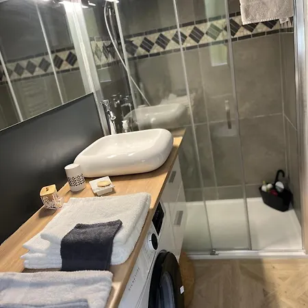 Ele Independant Lägenhet *